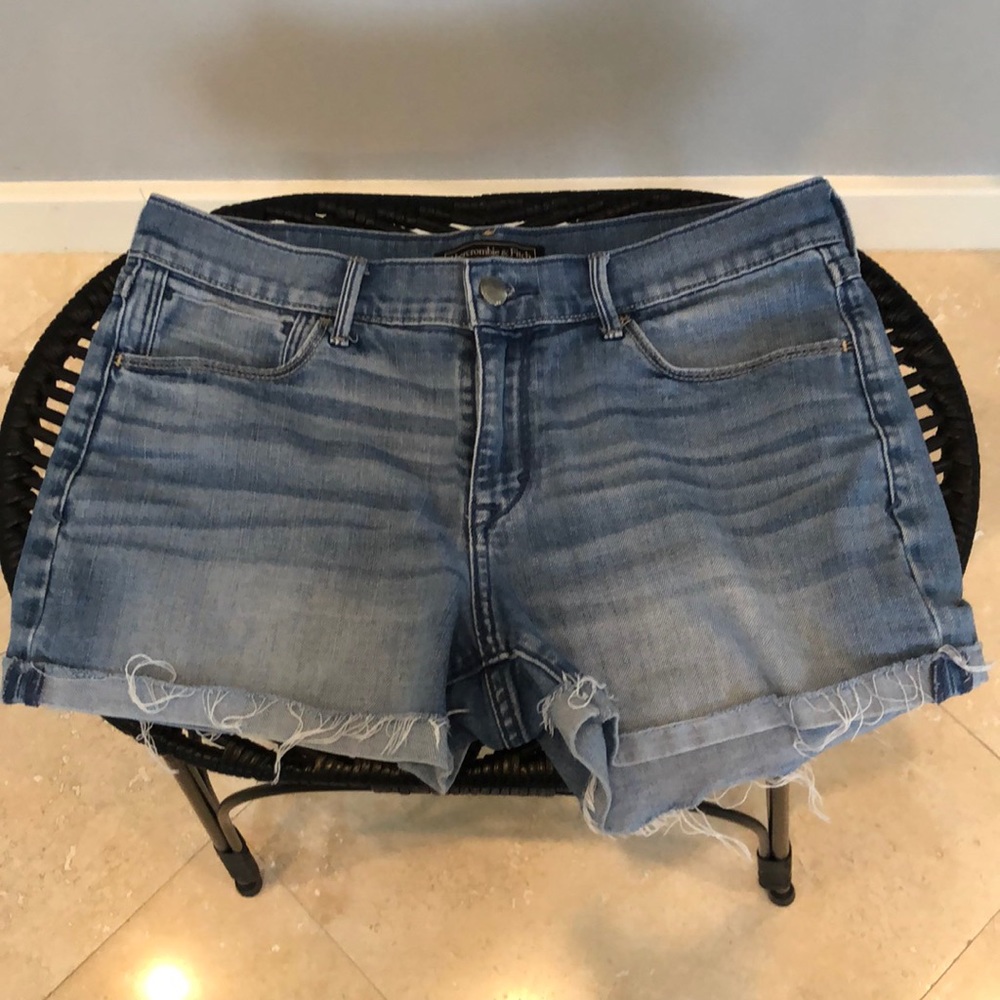 Women’s Abercrombie & Fitch Jean shorts Sz 27 4